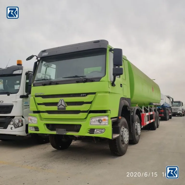 HOWO 8X4 грузовик-цистерна для продажи