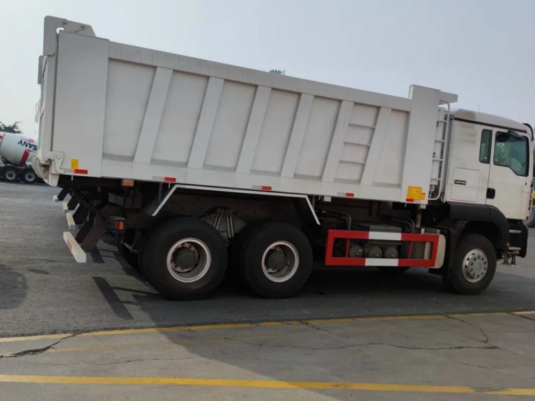 Choose Genuine HOWO Spare Parts