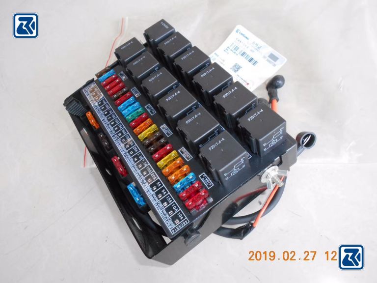 Electrical centralised control box for HOWO tanker trucks